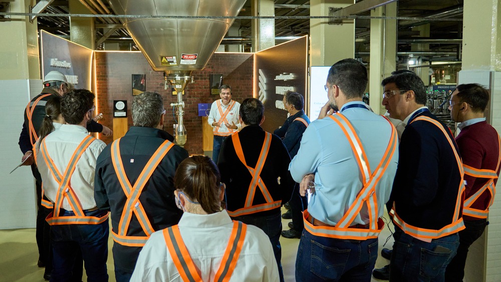 Empresarios visitan Cervepar y conocen cómo se construye calidad. Foto: gentileza
