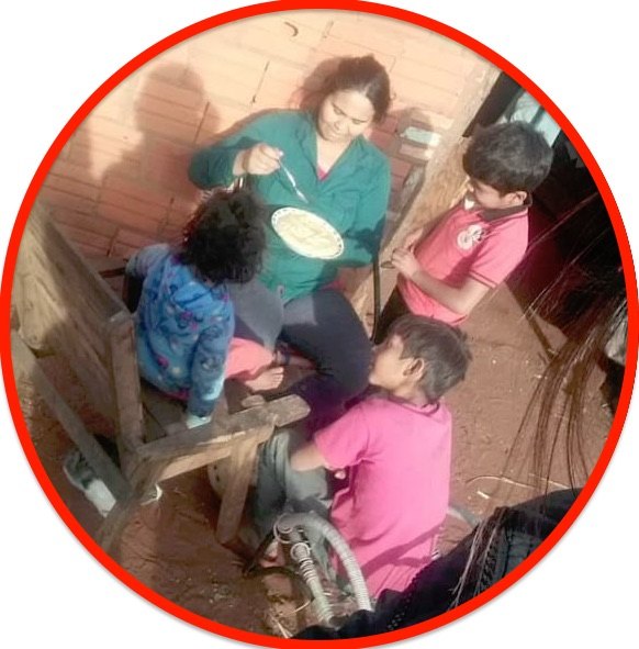 La joven madre vive con sus 6 hijos menores, en la ciudad de Guarambaré.