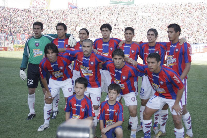 Equipo del Ciclón del 2005. ¿Los ubicás a todos?