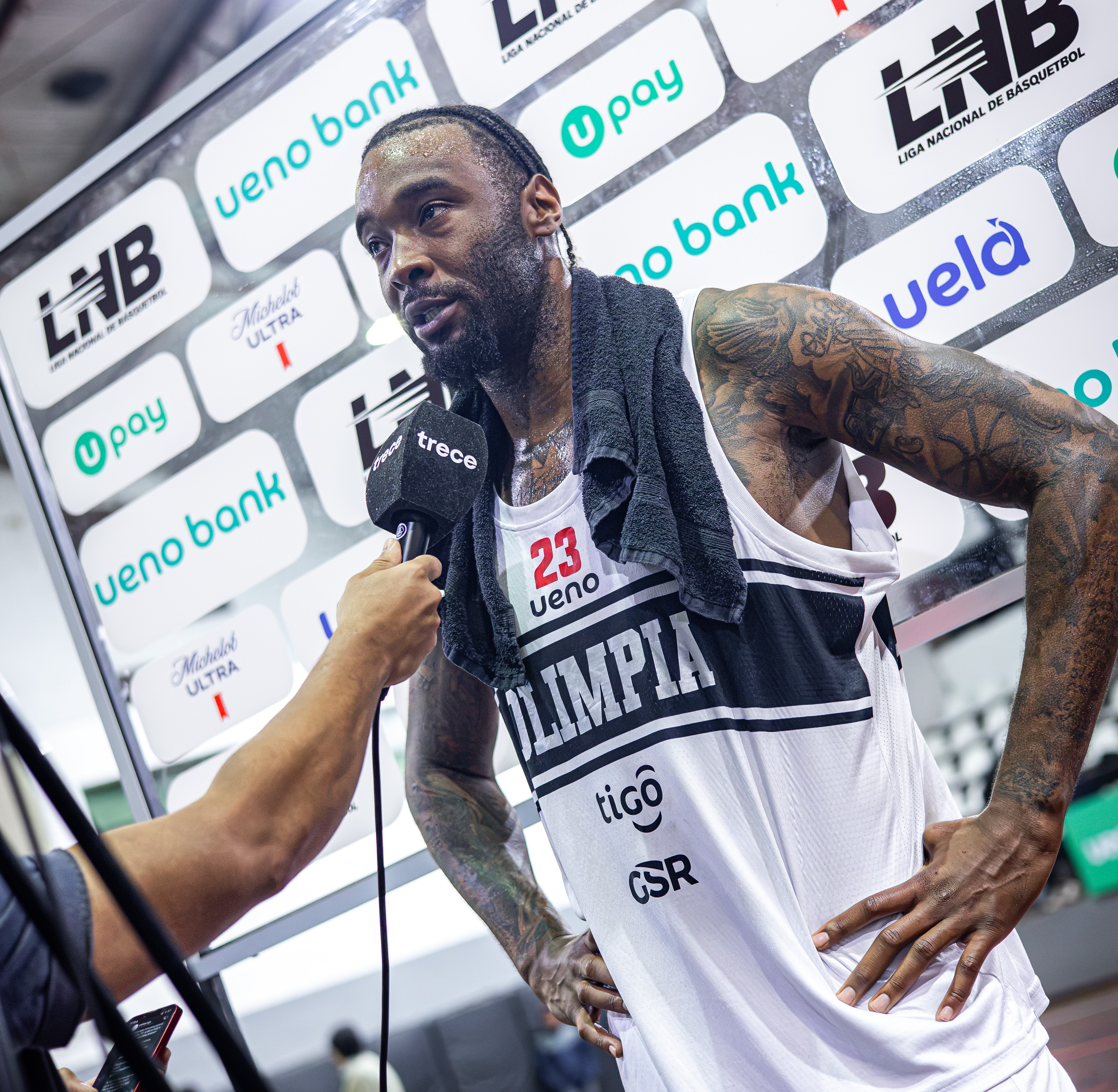 Arnett Moultrie fue la figura del partido con 20 puntos anotados, pero, principalmente, clave en la remontada franjeada del tercer cuarto.