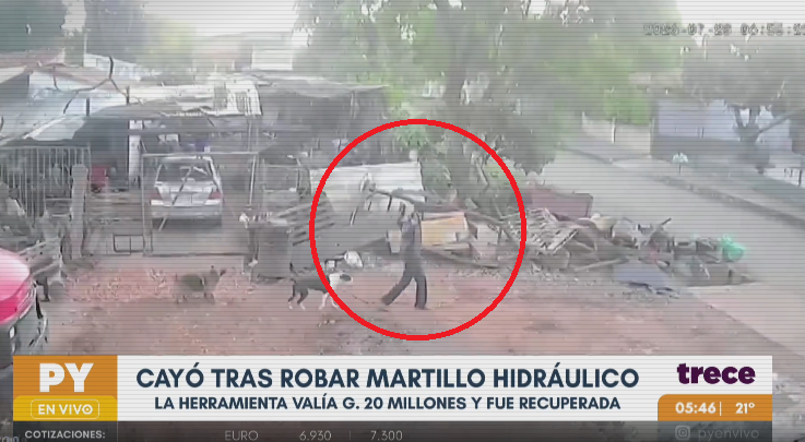 El presunto ladrón fue visto a través de las cámaras del circuito cerrado. Foto: Captura