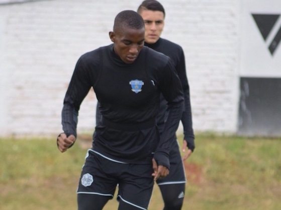 TANTO TIEMPO. Dairon Mosquera, lateral cafetero.