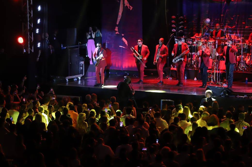 El show estuvo repleto de músicos, bailes y grandes éxitos. (FOTO: Jorge Jara NaciónMedia)