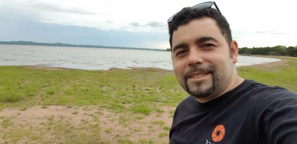 Es fotógrafo y espera que muchas personas agarren avei su reto ndajeko. GENTILEZA