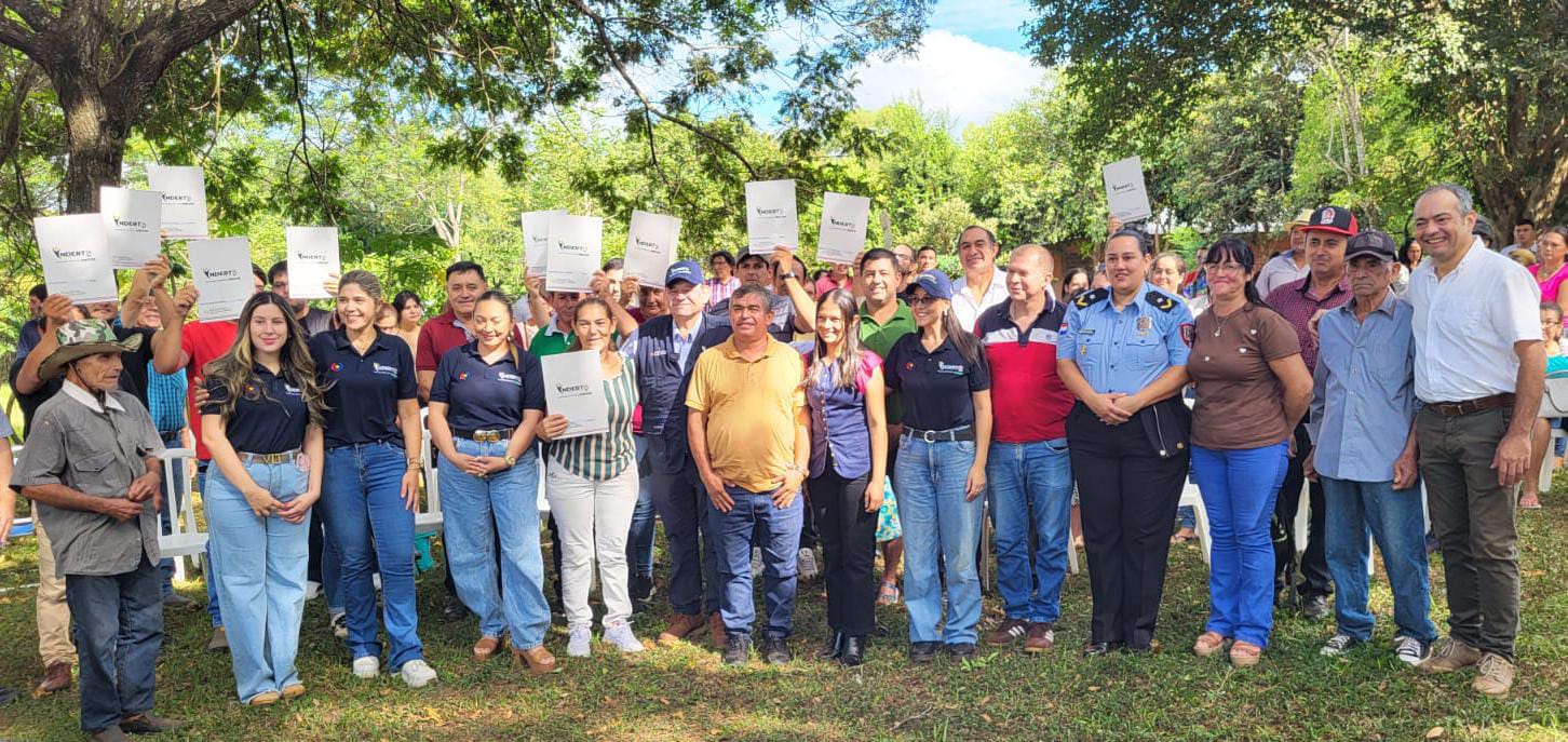 Unos 64 títulos de propiedad fueron entregados a los pobladores de Misiones. El acto estuvo encabezado por el presidente de la institución, Francisco Ruiz Díaz, y significó el cierre de una larga espera.