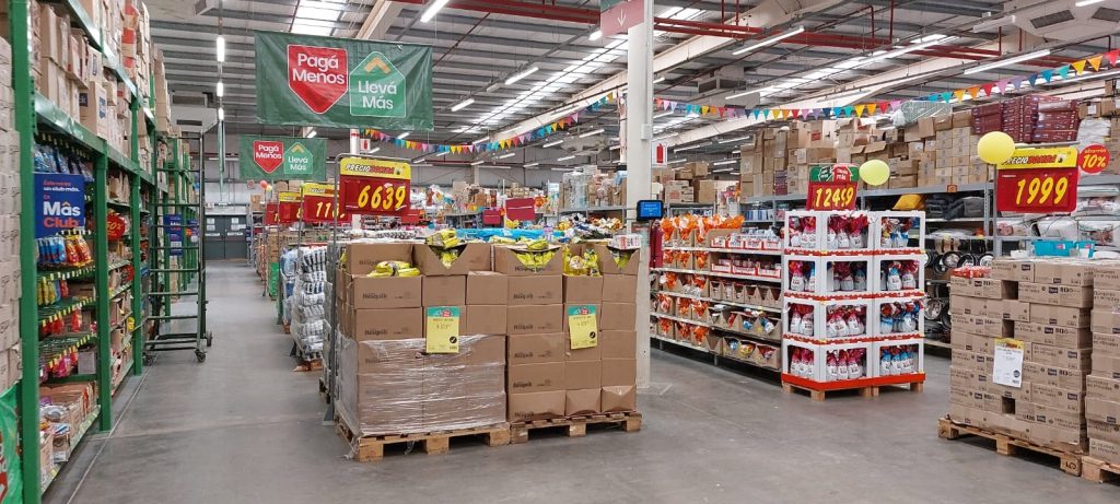 Los pasillos de un conocido supermercado de Clorinda donde, hasta hace 3 meses, no se podía pasar de tantos clientes.