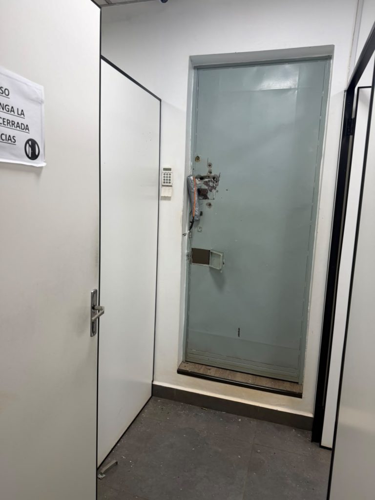 La bóveda de uno de los bancos atacados. Foto: Gentileza