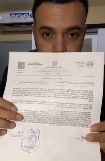 Robert Barrios, el hombre de la polémica, mostró su denuncia por la amenaza que recibió. (Foto: @robert_barrios1993)