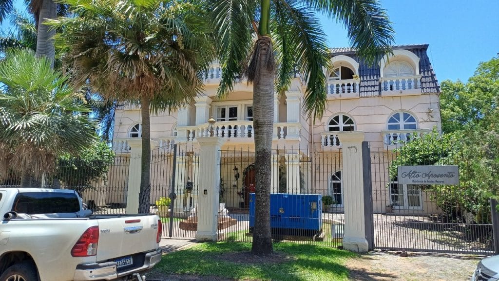 Una lujosa propiedad de Lambaré, que pertenecía a Fernando González Karjallo, fue vendidapor G. 2.555 millones.