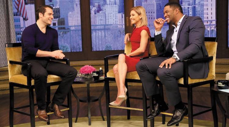 Henry Cavillen el programa “Kelly and Ryan” donde recordó la anécdota que sucedió hace 8 años.