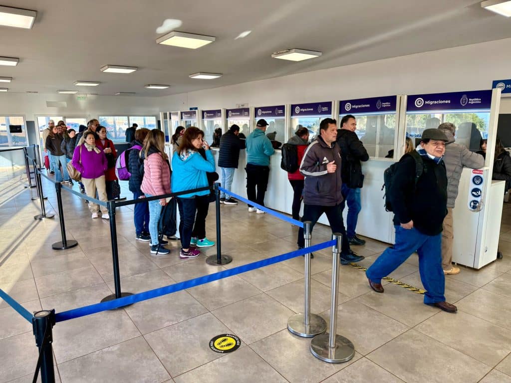 El responsable de Migraciones aclaró que estos controles nada tienen que ver con losvenezolanos trabajadores que buscan un mejor futuro en nuestro país.