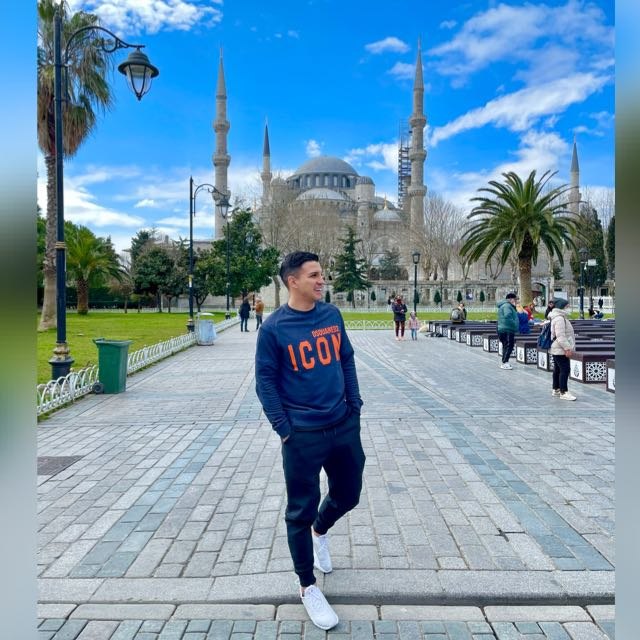 Disfrutando de un paseo por la bella ciudad de Bakú, capital de Azerbaiyán.