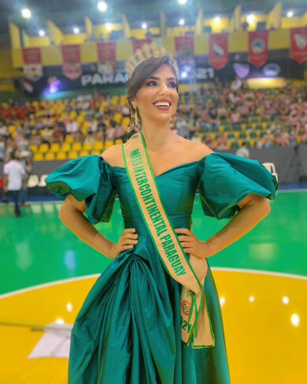 Lorena, en su faceta de reina de belleza. (FOTO: @lorerodriguezpy)