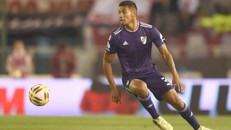 David Martínez, zaguero de River Plate.