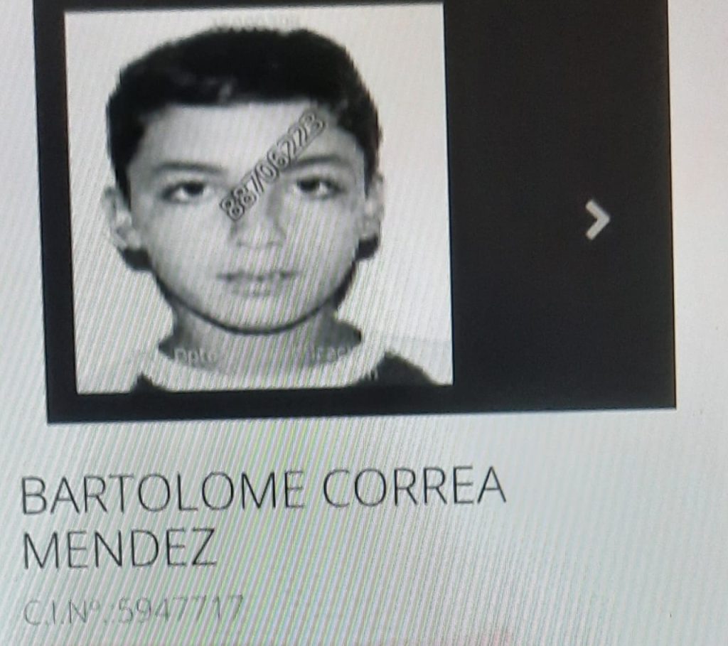 El sospechoso contaba con un extenso historial delictivo y másde diez órdenes de captura vigentes, incluyendo causas porhomicidio doloso, roboagravado yabigeato.