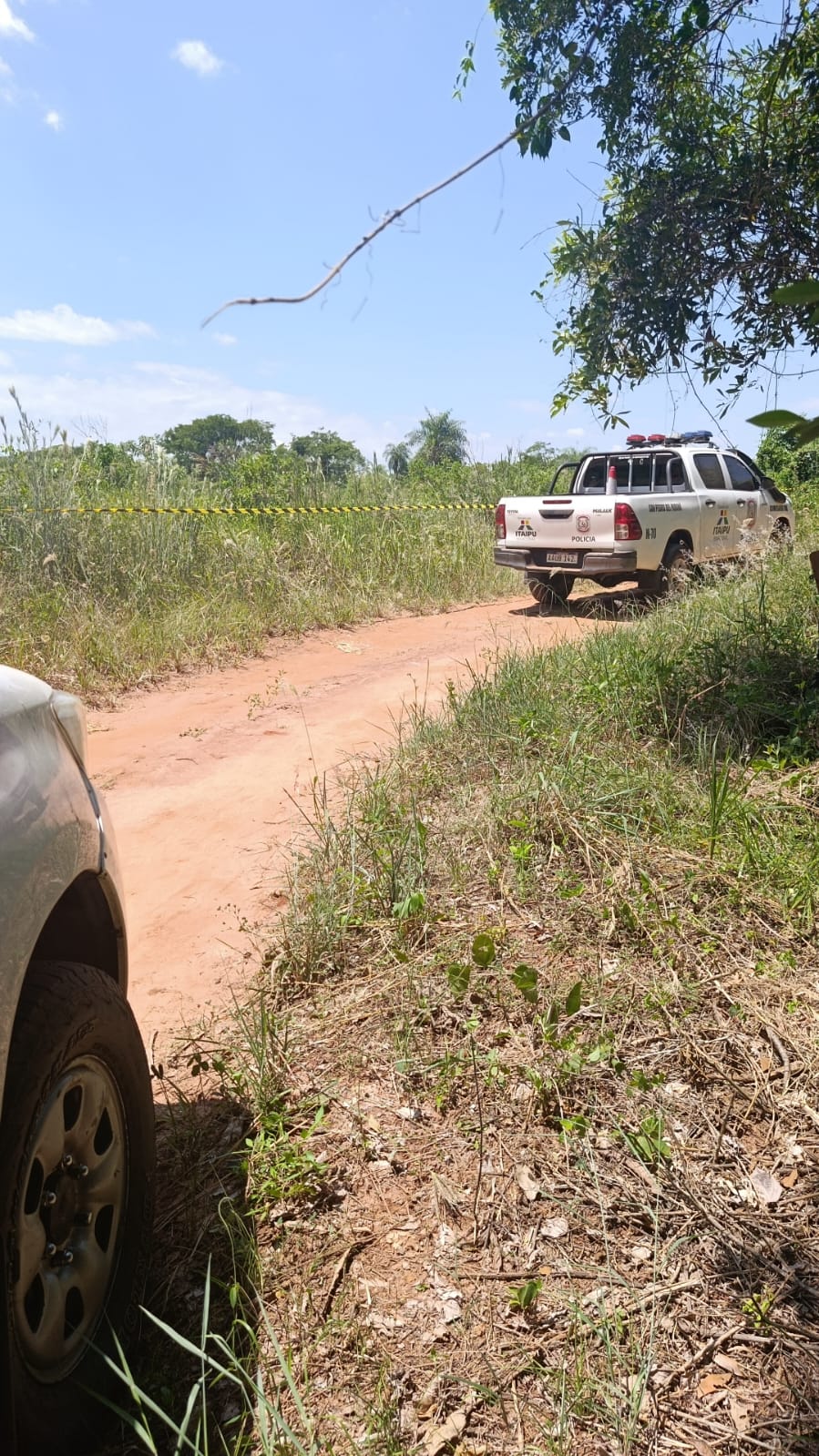 Un camino vecinal del lugar donde fue encontrado el cuerpo, compañía Potrero Yvaté de San Pedro del Paraná.