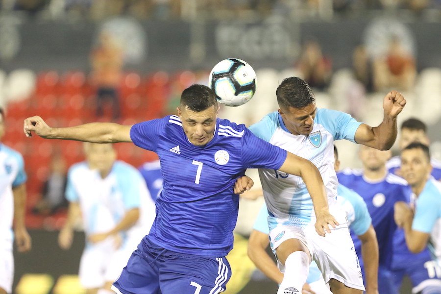 Óscar “Tacuara” Cardozo, uno de los referentes del fútbol aéreo de la Albirroja.
