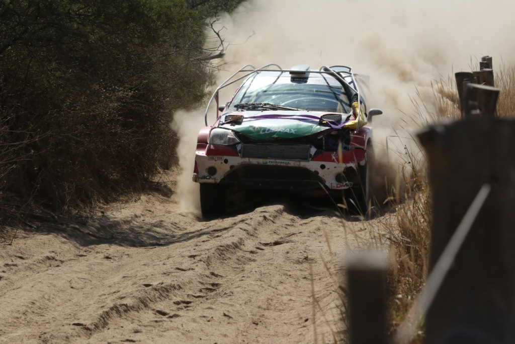 Alejandro, volando bajo por los caminos del Chaco.