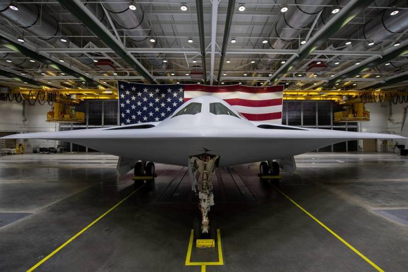 Una vista dentro del hangar del B-21. (Foto: Northrop Grumman)