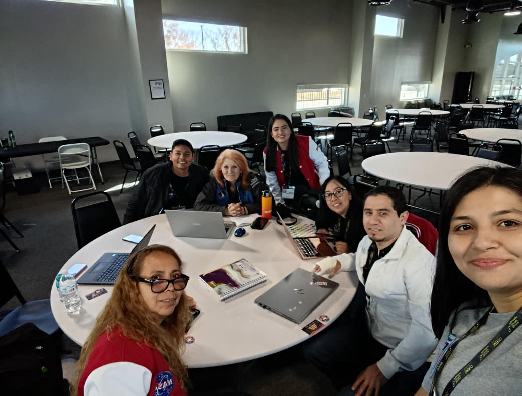 Dara Ocampos es docente del ISBA y llegó a la NASA mediante la conferencia enfocada en el Steam, que reúne a educadores de todo el mundo con la finalidad de compartir experiencias y metodologías innovadoras.