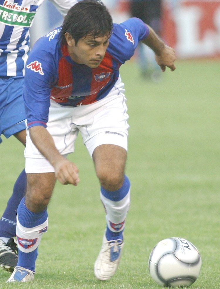 Raúl, en su etapa como jugador de Cerro, allá por el 2006.