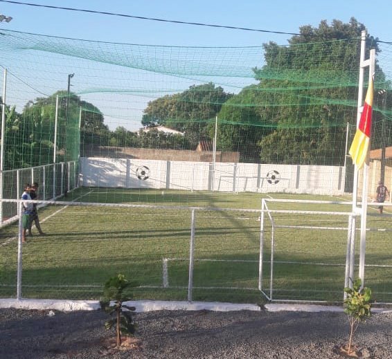 Imagen de una de las canchas donde le puso redes a los arcos.