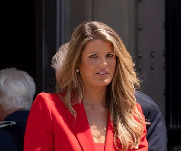 Lindsey Halligan asesora jurídica de Trump.