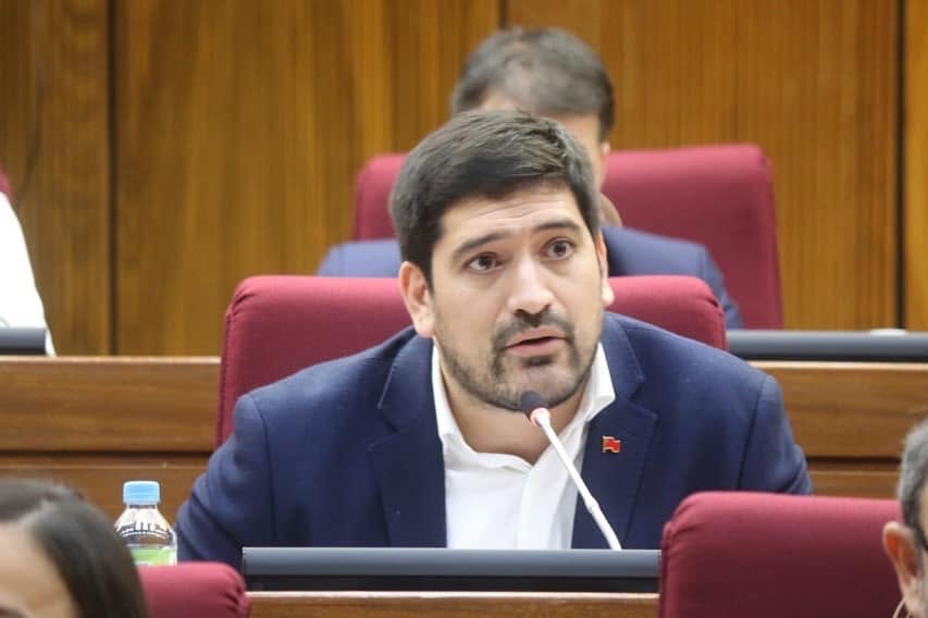 Imputan por homicidio culposo al diputado Mauricio Espínola. Foto: Redes