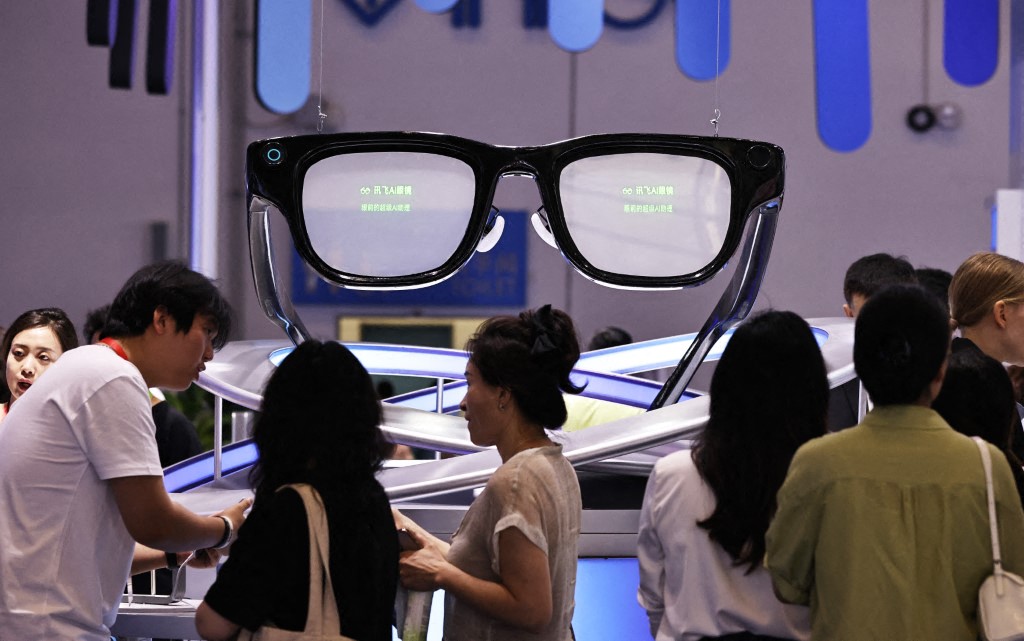 Exposición de gafas inteligentes de Huawei en Haikou, provincia de Hainan, China.