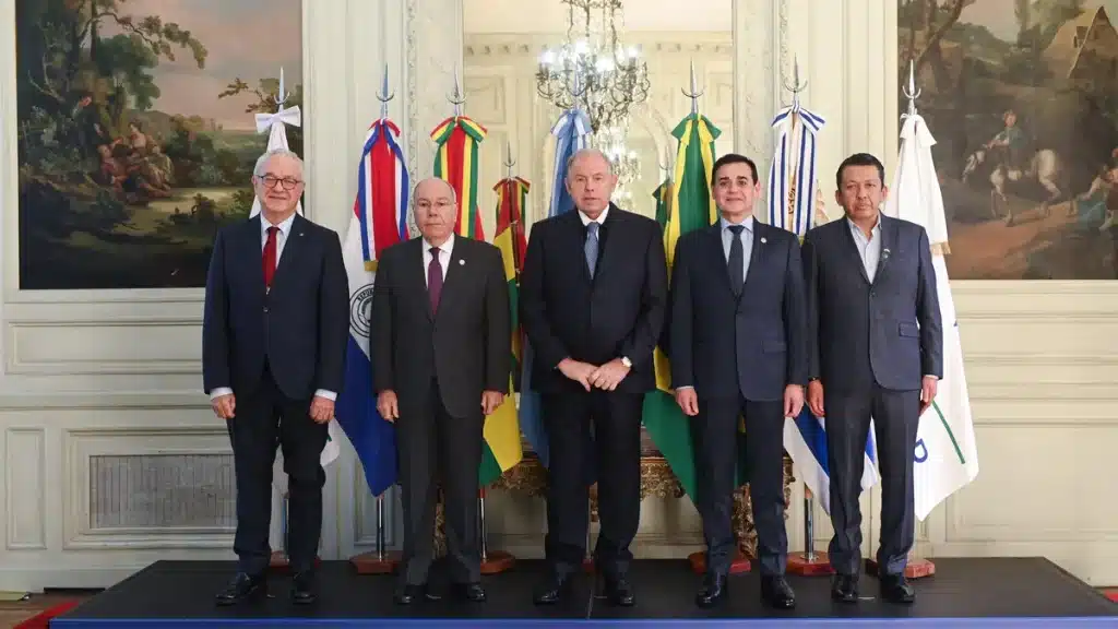 Representantes de países miembros del Mercosur, entre ellos el ministro del exterior Rubén Ramírez Lezcano por Paraguay.