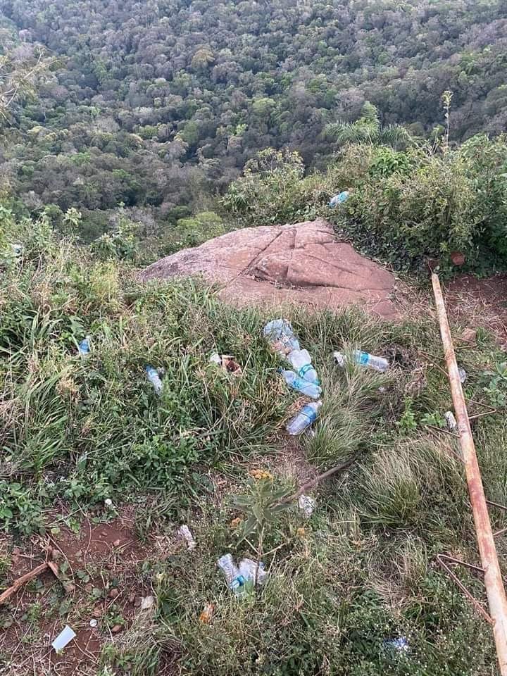 Muchos avei se fueron a escalar los cerros y encima, dejaron basural.