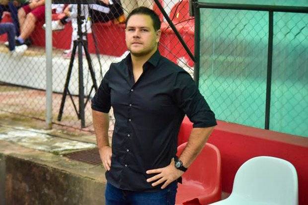 Daniel Farrar, a sus 36 años ya dirigió a varios clubes. FOTO GENTILEZA.
