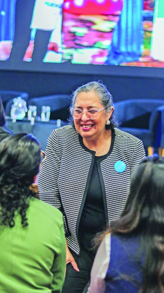 Ana Ramos.