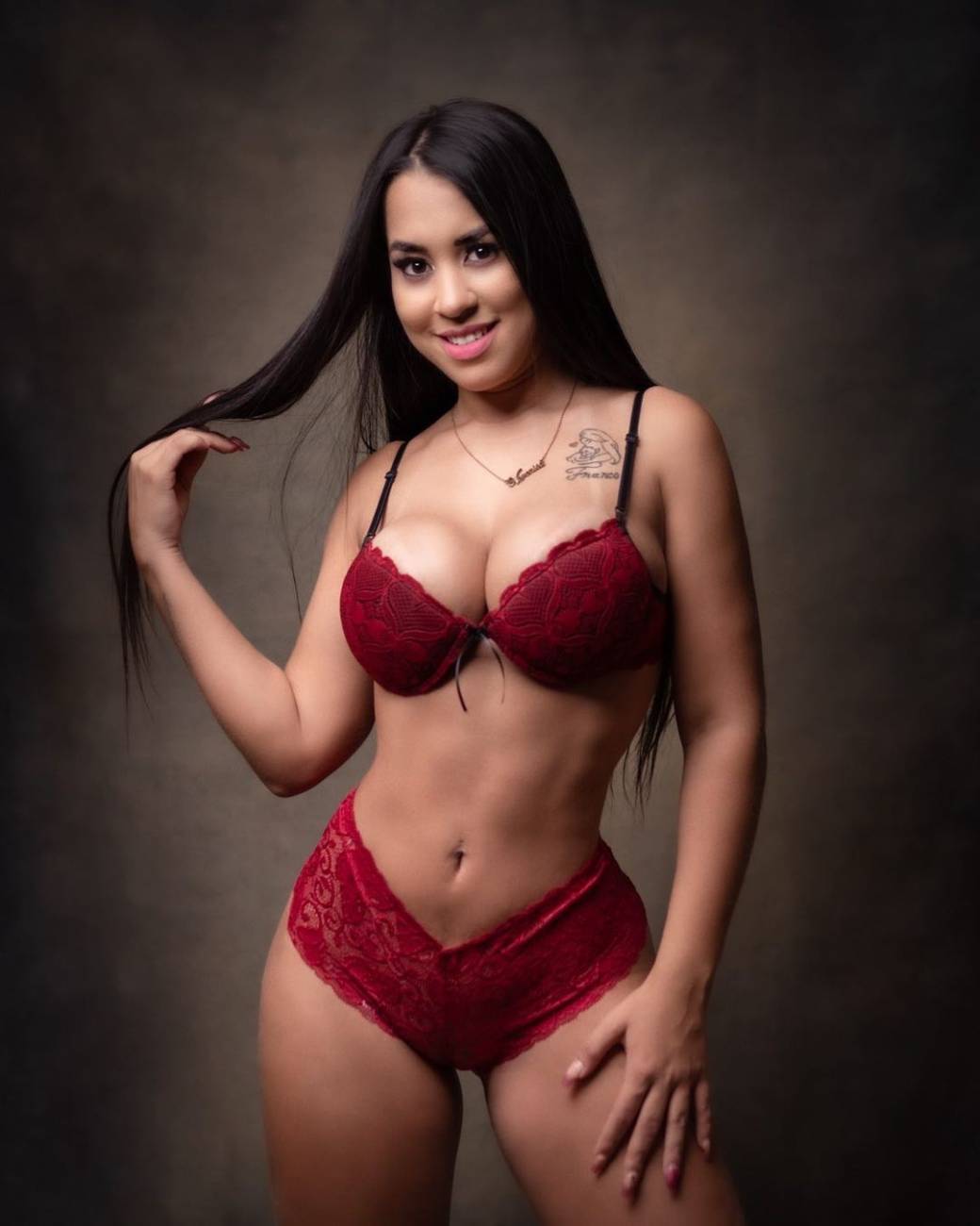 Vero Alvarenga, la cuerona a la que las críticas le hacen crecer la cola. (FOTO: @veroalvarengapy)