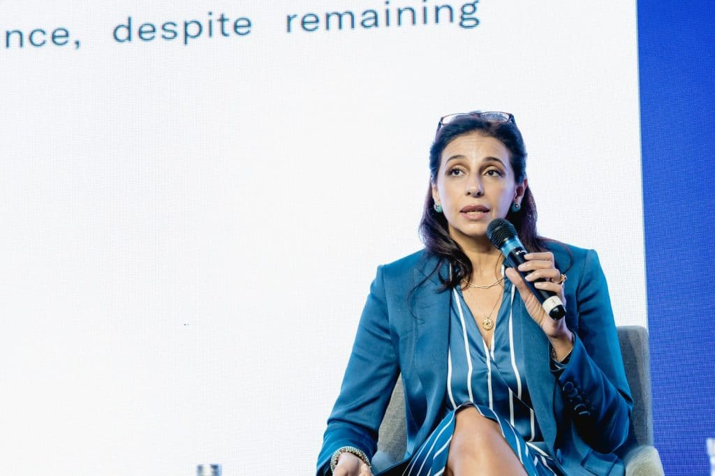 Indicó quealcanzar el grado de inversiónimplicaría beneficios como menor costo de financiamiento, mayor acceso a capital internacional y reducción de la percepción de riesgo país.
