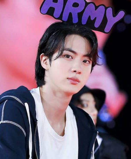 Jin, cuando pelaba recorte de pelilargo de superestrella. (FOTO: publimetro.com.mx)