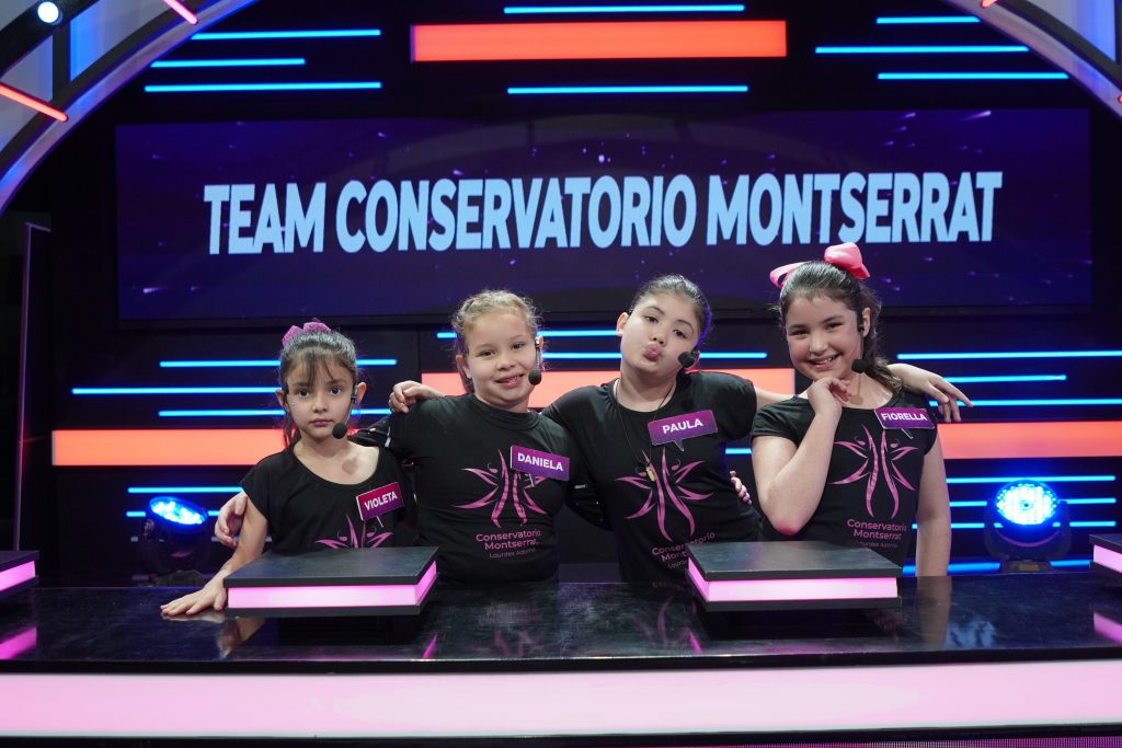 El team ganador de la noche. Foto: Abel Riveros