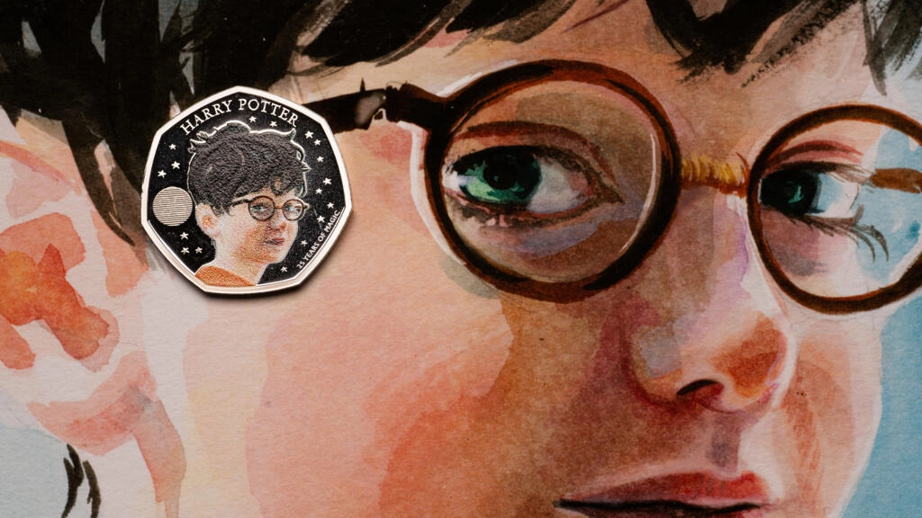Una moneda británica de 50 peniques con la efigie del mago Harry Potter. (FOTO: france24.com)