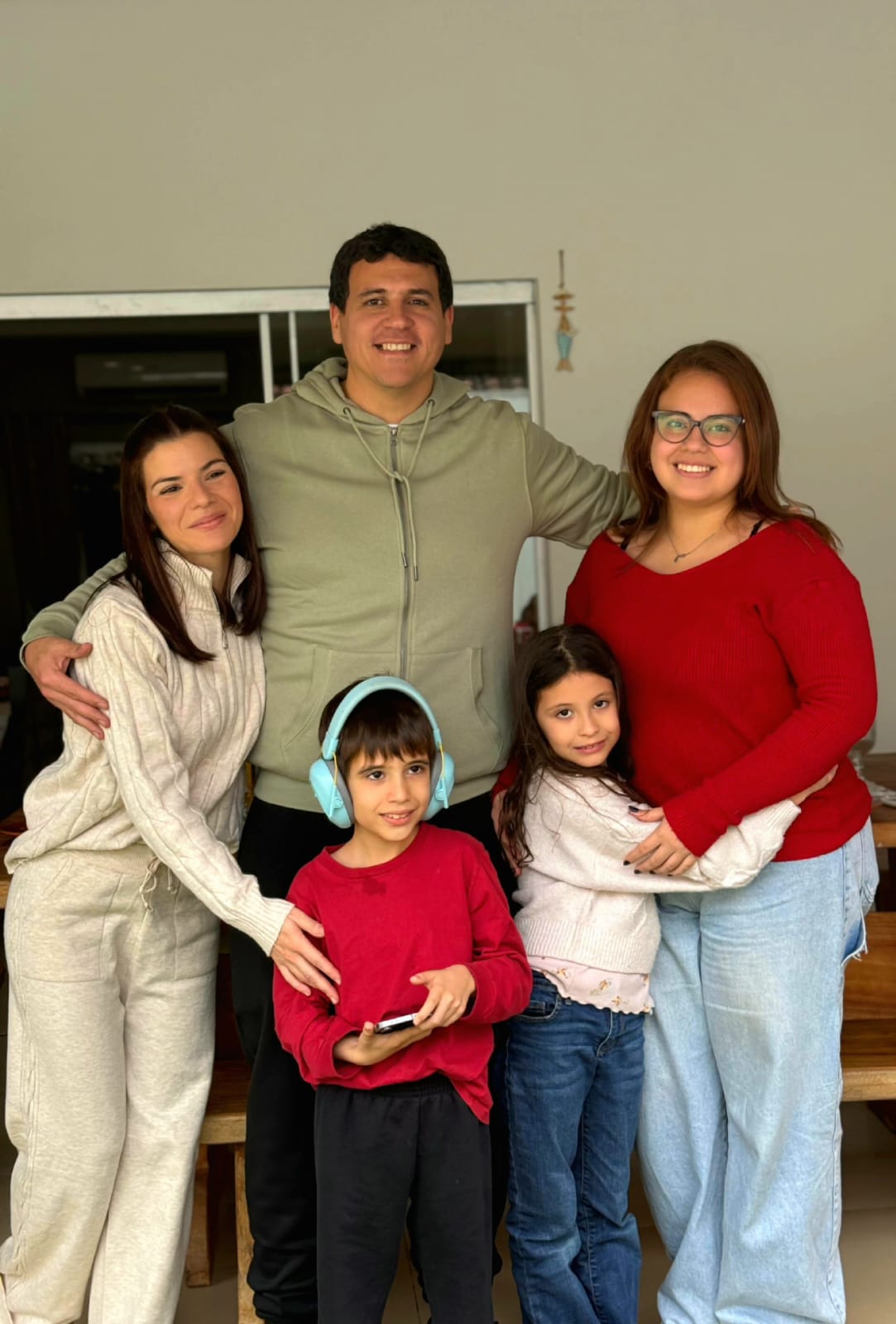 Macarena Lozada acompañada de los suyos, la principal motivación detrás de su trabajo por la salud y el bienestar.