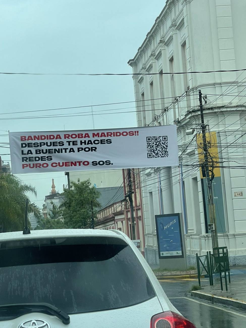 Otro de los pasacalles ingeniosos. (Foto @HugoVigray)