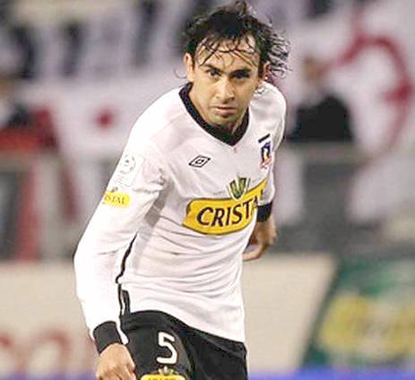 “Moli” en un partido con Colo Colo, donde tuvo un breve paso.