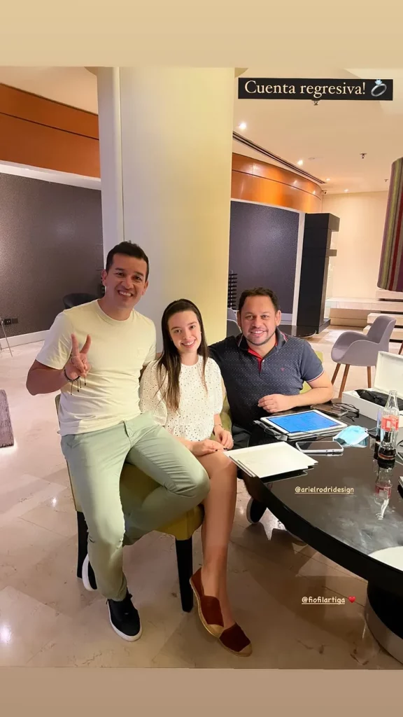 El pelotero de Olimpia y su novia ya preparan su boda. (Instagram @nestorcama10)
