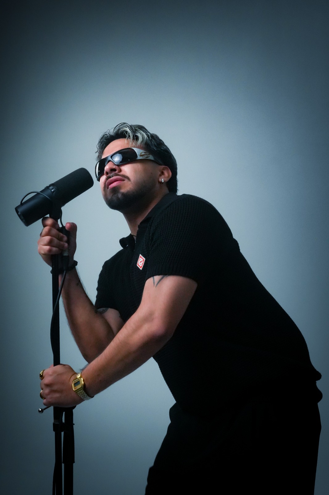 La canción es una cumbia romántica que explora el lado más frágil del desamor. Foto: Gentileza