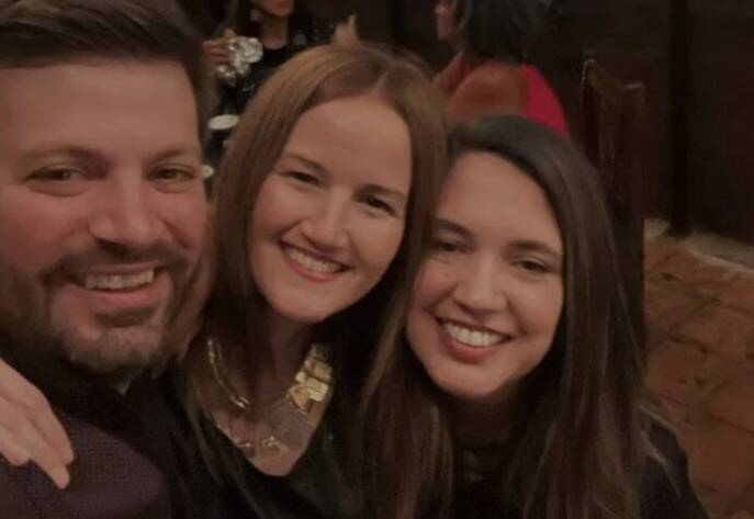 Bruno Defelippe, Soledad Núñez y Olga Caballero, directora de ONG Alma Cívica. Foto: Gentileza