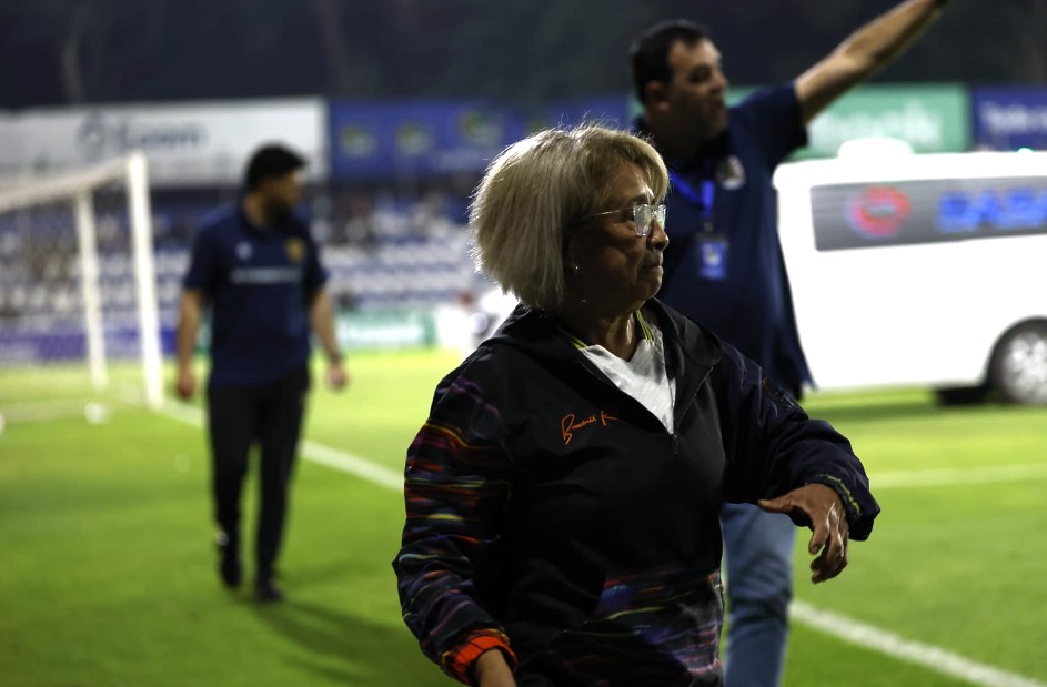 Lali Colmán, mami del jugador que se metió a la cancha para socorrer a su hijo