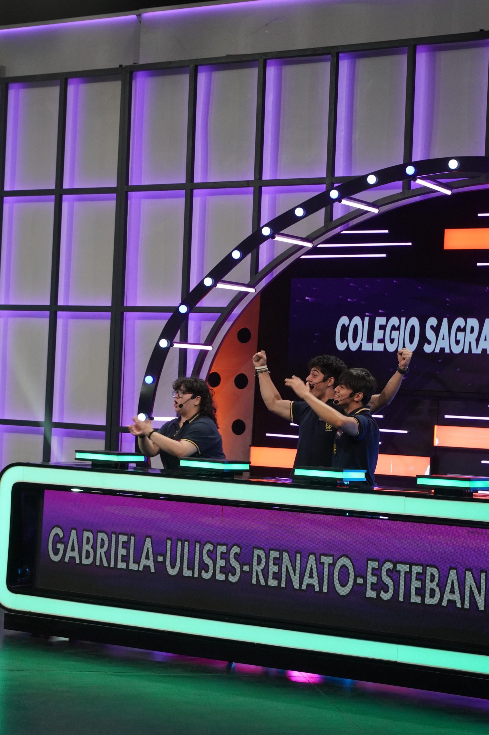Los chicos del Colegio Sagrada Familia pasaron a jugar por el dinero rápido. Foto: gentileza
