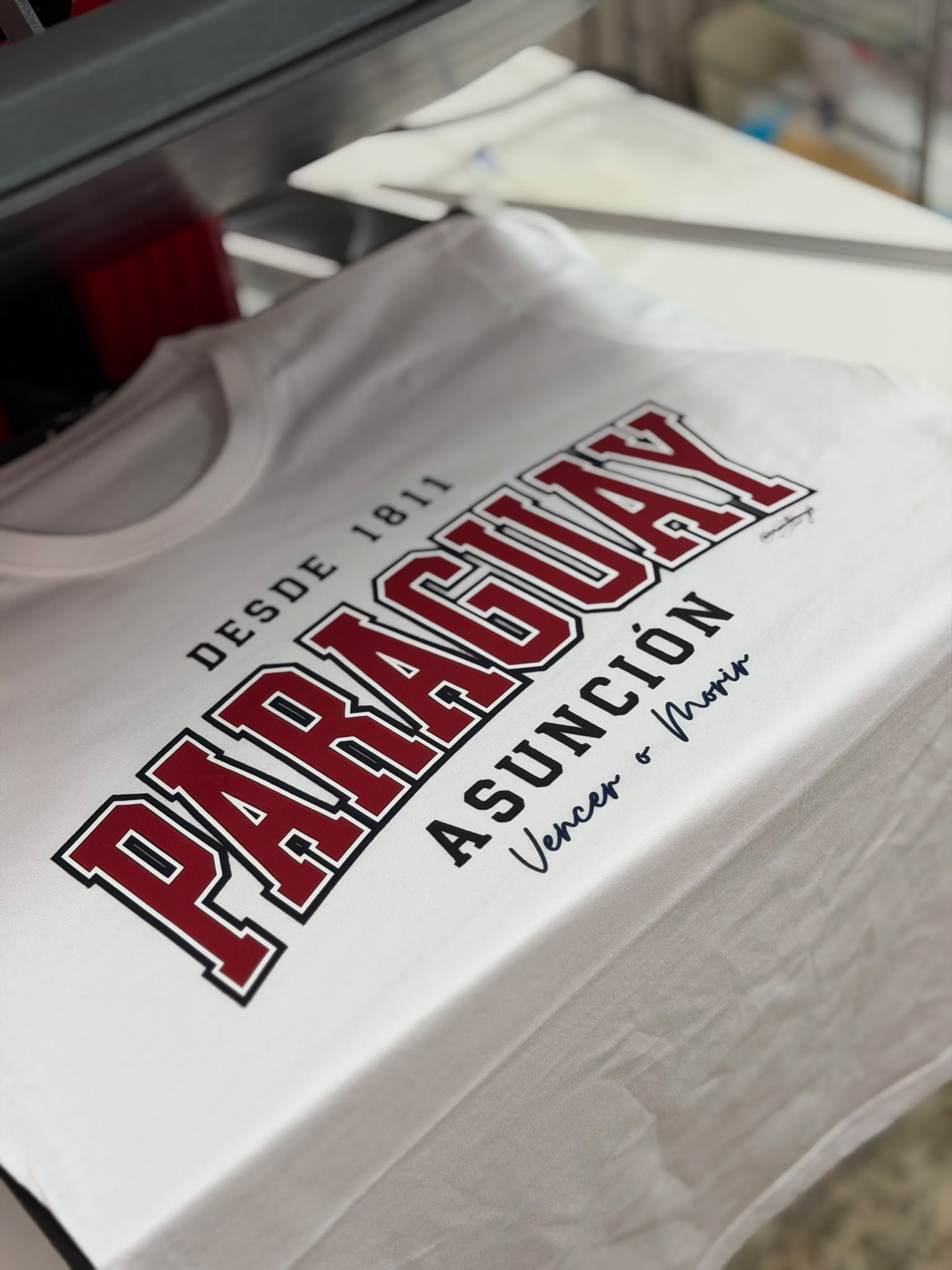 Tiene su propio taller para hacer las remeras personalizadas.