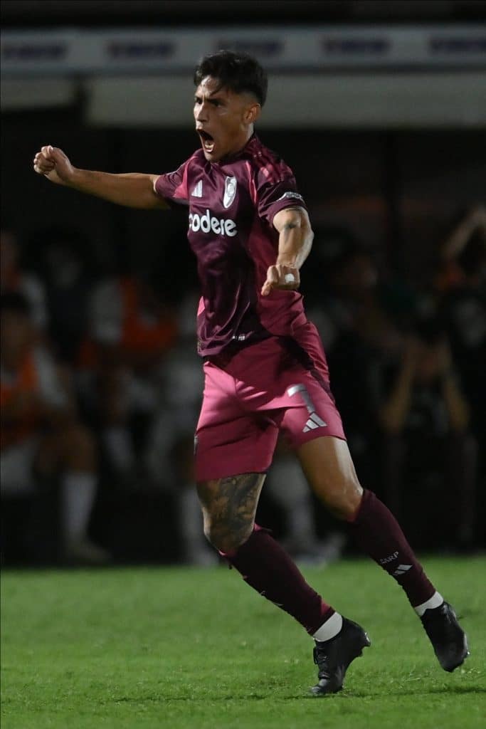Rojas en su festejo desenfrenado de gol.