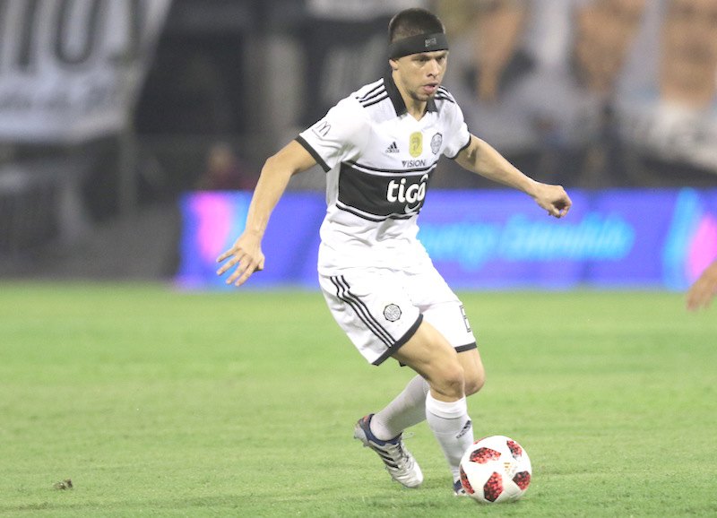 Rodrigo Rojas, mediocampista.