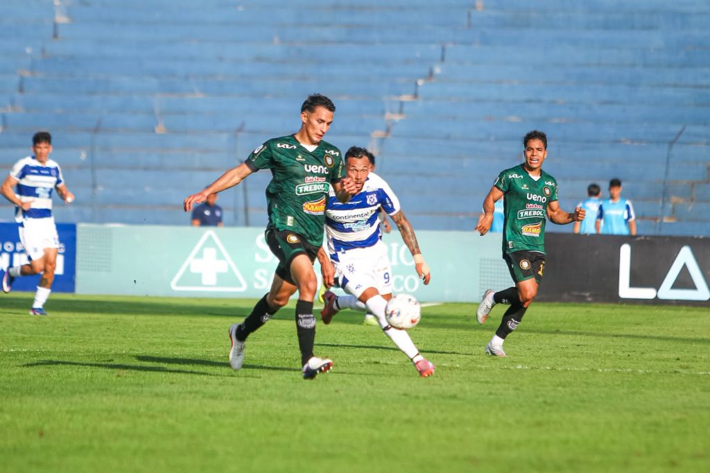 2 de Mayo impuso la localía en un ajustado partido. Foto: APF
